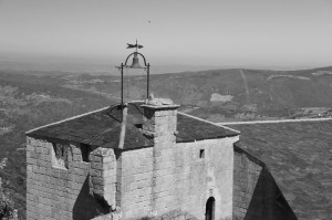 Der Glockenturm in Castro Caldelas