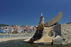 Denkmal der Fischer am Hafen von A Guarda