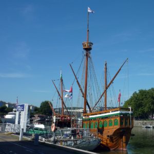 Ein Nachbau des Schiffes Matthew mit dem John Cabot (Giovanni Caboto) im 15. Jahrhundert von Bristol nach Neufundland gesegelt ist
