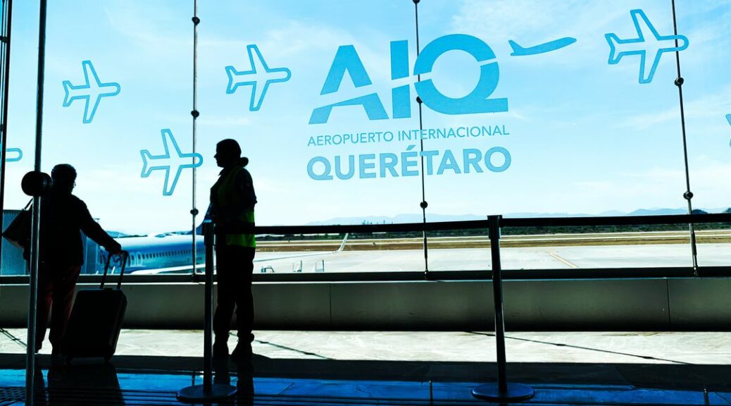Am Flughafen von Querétaro