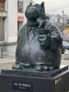 "Le Chat" mit einem Mauseeis