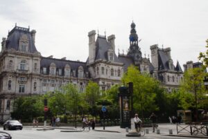 Neues Grün am Hôtel de Ville