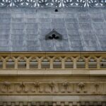 Das bereits renovierte Dach des Hauptschiffs von Notre Dame